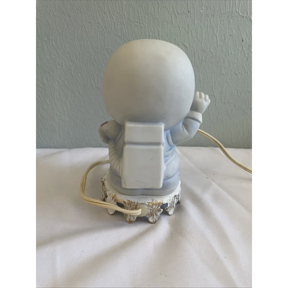 aladdin vintage astronaut
